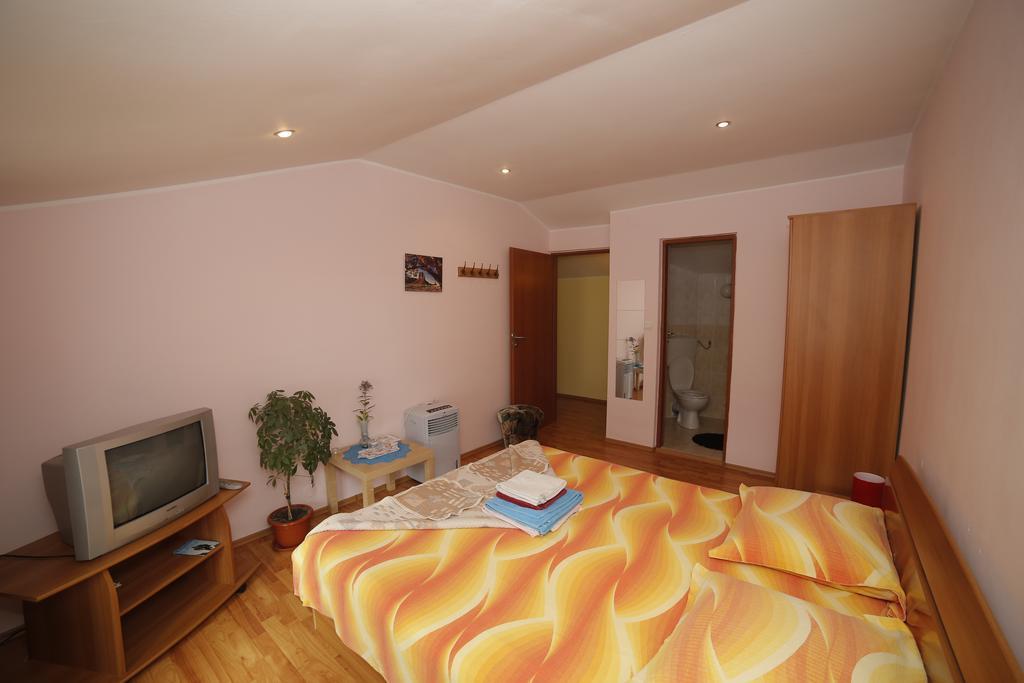 Pension Casa Anadam Băile Herculane Cameră foto